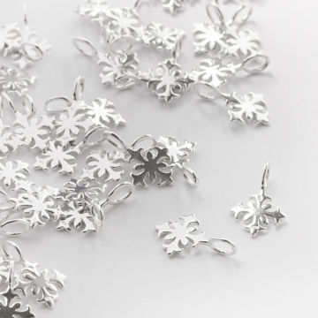 Srebrna zawieszka krzyż ozdobny AG925 9mm