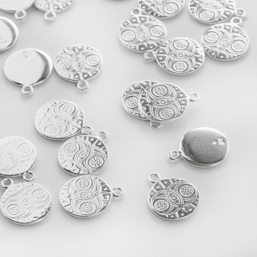 Srebrna zawieszka dwa księżyce w kółku AG925 13mm