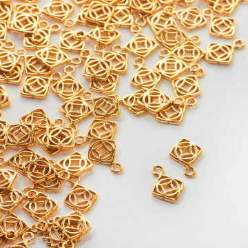 Srebrna zawieszka ażurowa romb AG925 pozłacana 12mm