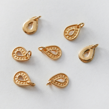 Srebrna zawieszka mini łezka w kropeczki AG925 pozłacana 8mm