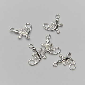 Srebrna zawieszka jaszczurka z zawiniętym ogonem AG925 14mm