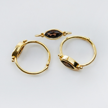 Srebrny pierścionek regulowany z kryształem górskim dymnym markiza AG925 pozłacany 20mm Srebrny pierścionek regulowany z kryształem górskim dymnym markiza AG925 pozłacany 20mm