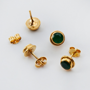 Srebrne kolczyki sztyfty z zielonym onyksem AG925 pozłacane 6,5mm