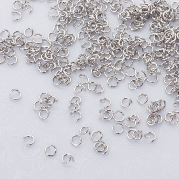 Kółeczka zaciskowe ze stali chirurgicznej w kolorze srebrnym 5x0,8mm