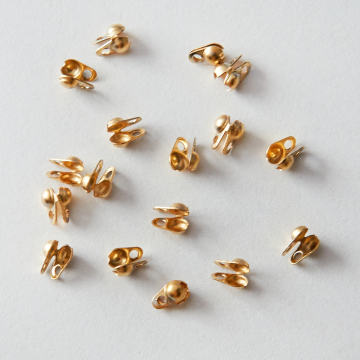 Łapaczki boczne dziewczynki ze stali chirurgicznej w kolorze złotym 2mm