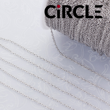 Łańcuszek mini owal ze stali chirurgicznej w kolorze srebrnym 1,5x1,8mm