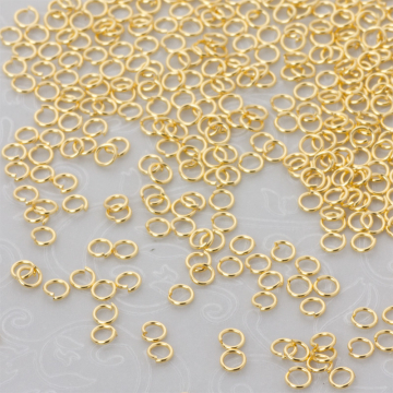 Kółeczka zaciskowe ze stali chirurgicznej w kolorze złotym 3x0,5mm PVD