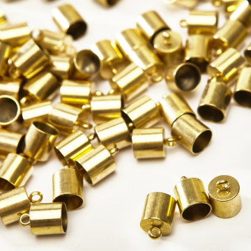 Końcówki ze stali chirurgicznej w kolorze złotym 9mm