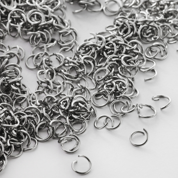 Kółeczka ze stali chirurgicznej w kolorze srebrnym 6x0,8mm