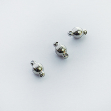 Zapięcie magnetyczne kulka ze stali szlachetnej w kolorze srebrnym 6mm
