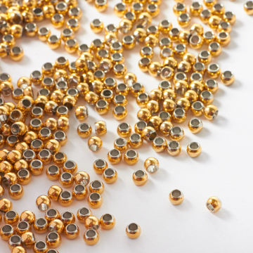 Kulki ze stali chirurgicznej z dużą dziurką w kolorze złotym 3mm PVD