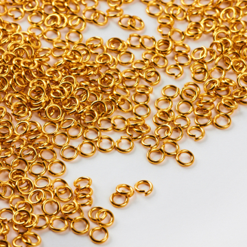 Kółeczka ze stali chirurgicznej zaciskowe pozłacane 4x0,8mm PVD