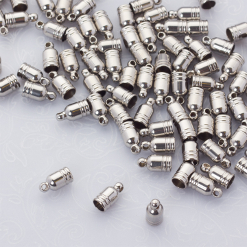 Końcówki ozdobne ze stali chirurgicznej w kolorze srebrnym 4mm