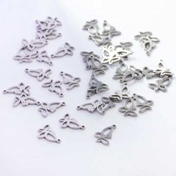 Zawieszka ze stali chirurgicznej motylek w kolorze srebrnym 13mm