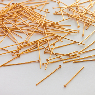 Szpilki ze stali chirurgicznej z płaską główką w kolorze złotym 20x0,7mm