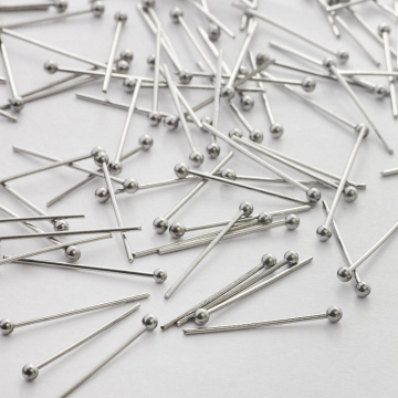 Szpilki ze stali chirurgicznej z okrągłą główką w kolorze srebrnym 20x0,7mm Szpilki ze stali chirurgicznej z okrągłą główką w kolorze srebrnym 20x0,7mm