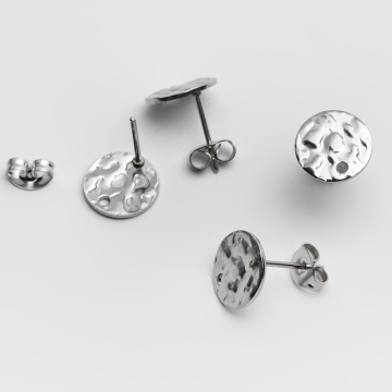 Baza kolczyka kółko gniecione ze stali chirurgicznej w kolorze srebrnym 10mm