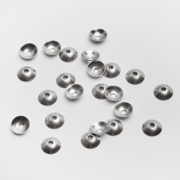 Czapeczki do koralików ze stali chirurgicznej w kolorze srebrnym 6mm