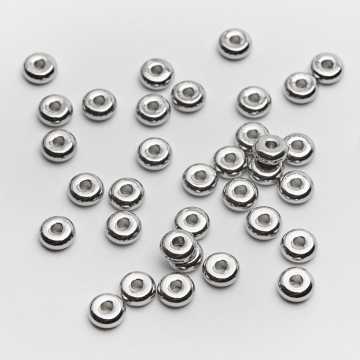 Przekładka krążek płaski ze stali chirurgicznej w kolorze srebrnym 6x2,5mm