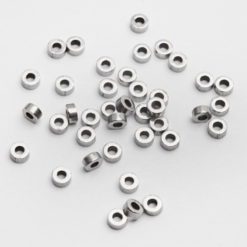 Przekładka oponka ze stali chirurgicznej w kolorze srebrnym 3mm