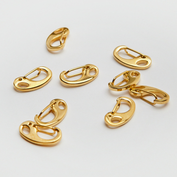 Zapięcie ozdobne ze stali chirurgicznej w kolorze złotym 16mm