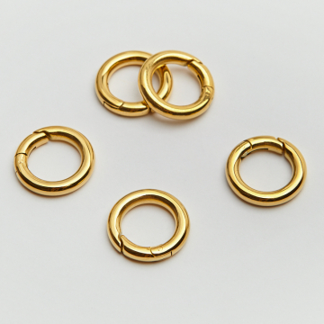 Zapięcie ozdobne okrągłe ze stali szlachetnej w kolorze złotym 16mm