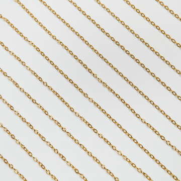 Łańcuszek owal nacinany ze stali chirurgicznej w kolorze złotym 3,7x2,2mm