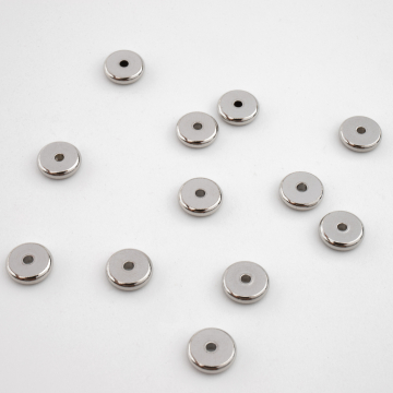 Przekładka ze stali chirurgicznej krążek płaski w kolorze srebrnym 8mm