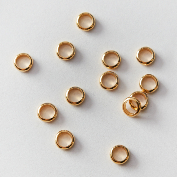 Przekładka ze stali chirurgicznej pierścień w kolorze złotym 6x2mm