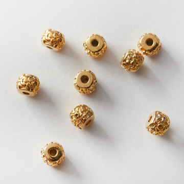 Koralik ze stali chirurgicznej oponka rzeźbiona w kolorze złotym 5,5x7mm