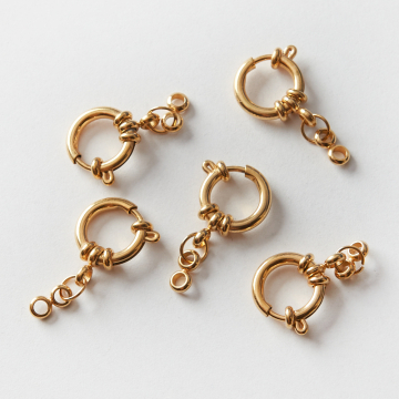 Zapięcie ozdobne federing ze stali chirurgicznej w kolorze złotym 14mm