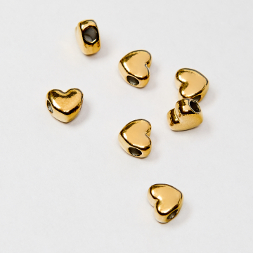 Koralik serce ze stali chirurgicznej w kolorze złotym 5,5x6mm