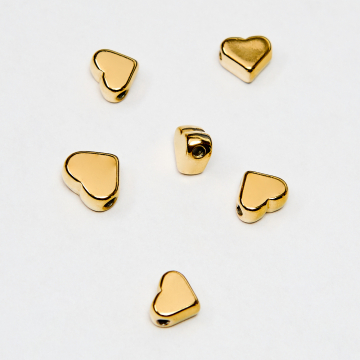 Koralik serce płaskie ze stali chirurgicznej w kolorze złotym 5x6mm