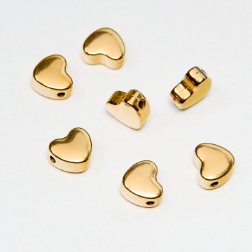 Koralik serce ze stali chirurgicznej w kolorze złotym 8x9mm