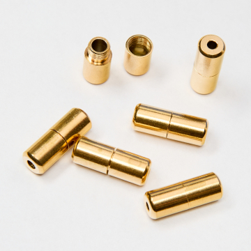 Zapięcie skręcane duże ze stali chirurgicznej w kolorze złotym 3mm