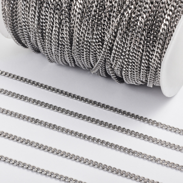 Łańcuszek ze stali chirurgicznej pancerka fasetowana w kolorze srebrnym 5x3,5mm