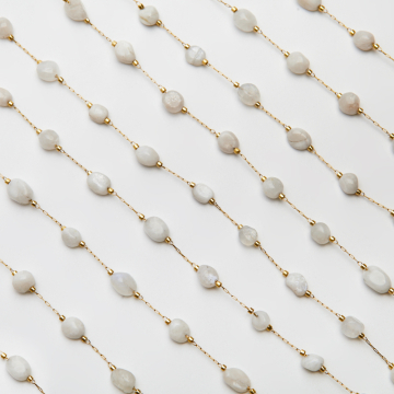 Łańcuch z kamieniem księżycowym ze stali chirurgicznej w kolorze złotym 13x4mm