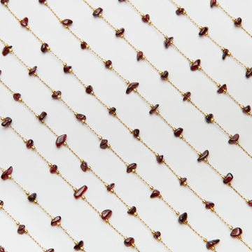 Łańcuch z granat ze stali chirurgicznej w kolorze złotym 2x9mm