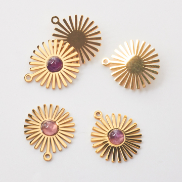 Zawieszka ze stali chirurgicznej słoneczko z ametystem w kolorze złotym 14mm