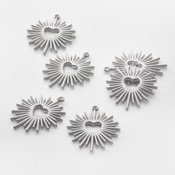 Zawieszka ze stali chirurgicznej serce z promieniami 22,5mm