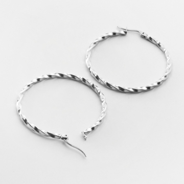 Kolczyki koła skręcane ze stali chirurgicznej w kolorze srebrnym 45mm