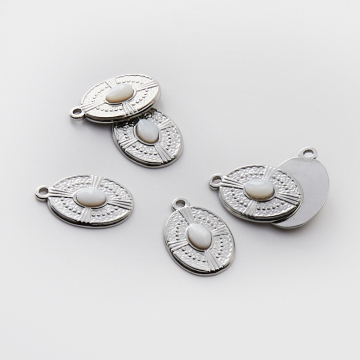 Zawieszka ze stali chirurgicznej owal z masą perłową w kolorze srebrnym 21mm