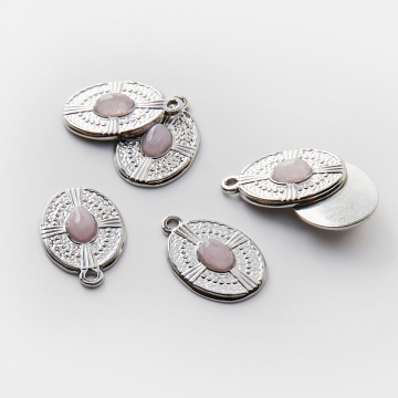 Zawieszka ze stali chirurgicznej owal z różowym kryształem górskim w kolorze srebrnym 21mm