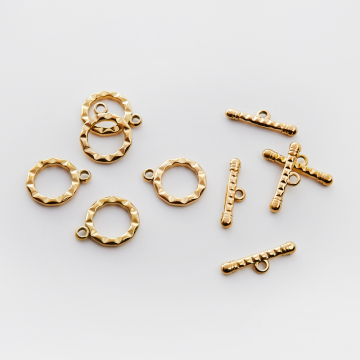 Zapięcie toggle ze stali chirurgicznej nacinane w kolorze złotym 16mm PVD