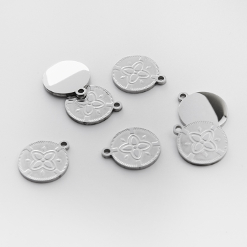 Zawieszka ze stali chirurgicznej kółko z koniczyną marokańską w kolorze srebrnym 18mm