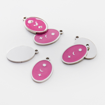 Emaliowana zawieszka ze stali chirurgicznej owal różowy ze słońcem, księżycem i gwiazdą w kolorze srebrnym 21mm