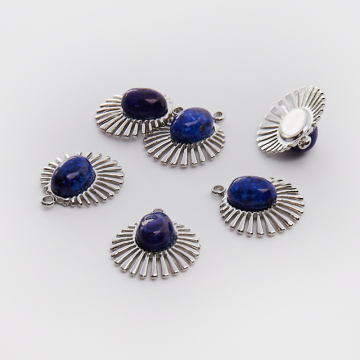 Zawieszka ze stali chirurgicznej wachlarz z lapis lazuli w kolorze srebrnym 15,5mm