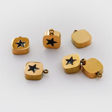 Emaliowana zawieszka ze stali chirurgicznej czarną gwiazdką w kolorze złotym 11mm PVD