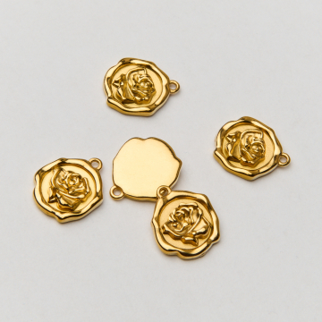 Zawieszka ze stali chirurgicznej róża w kolorze złotym 14mm PVD