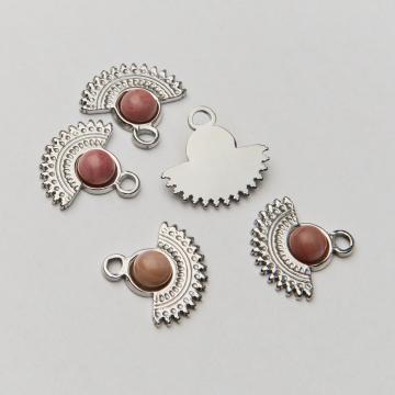 Zawieszka ze stali chirurgicznej wachlarz z rodonitem w kolorze srebrnym 17mm